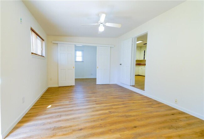 Building Photo - 5516 Joe Sayers Ave