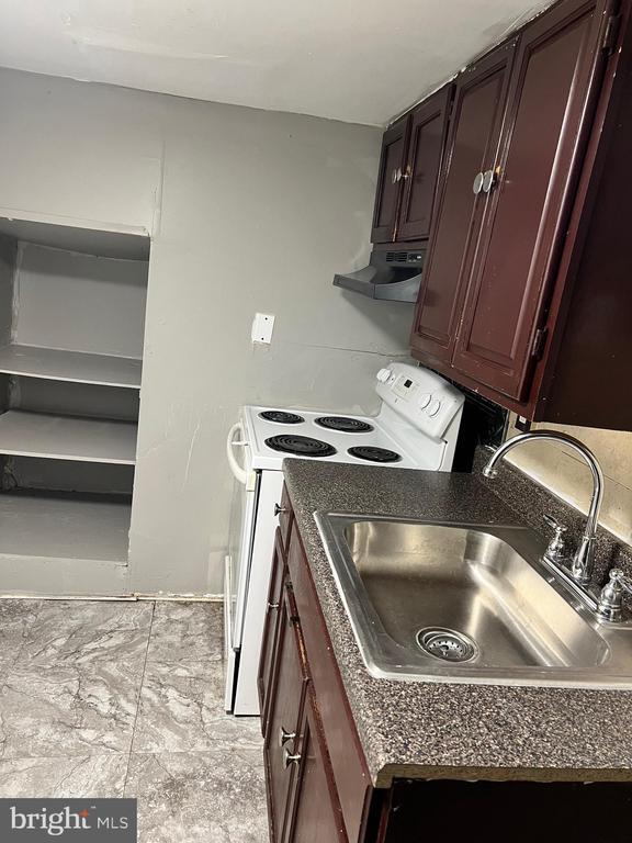 Building Photo - 1309 W Clementine St