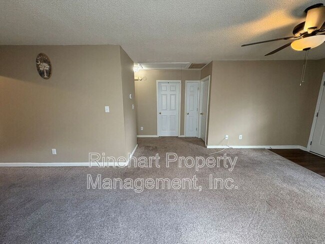 Building Photo - 1105 Cherry Meadow Ln