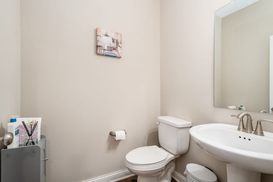 Building Photo - 6965 Turnstone Lp