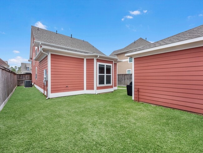 Building Photo - 55 Red Harper Dr
