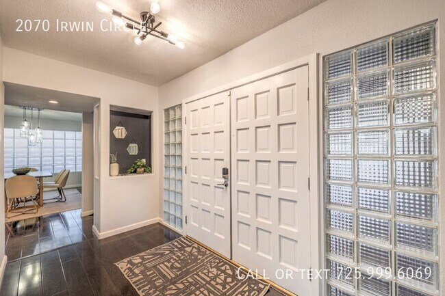 Building Photo - 2070 Irwin Cir