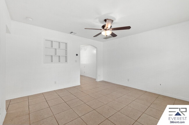 Building Photo - 618 S Lanvale Ave