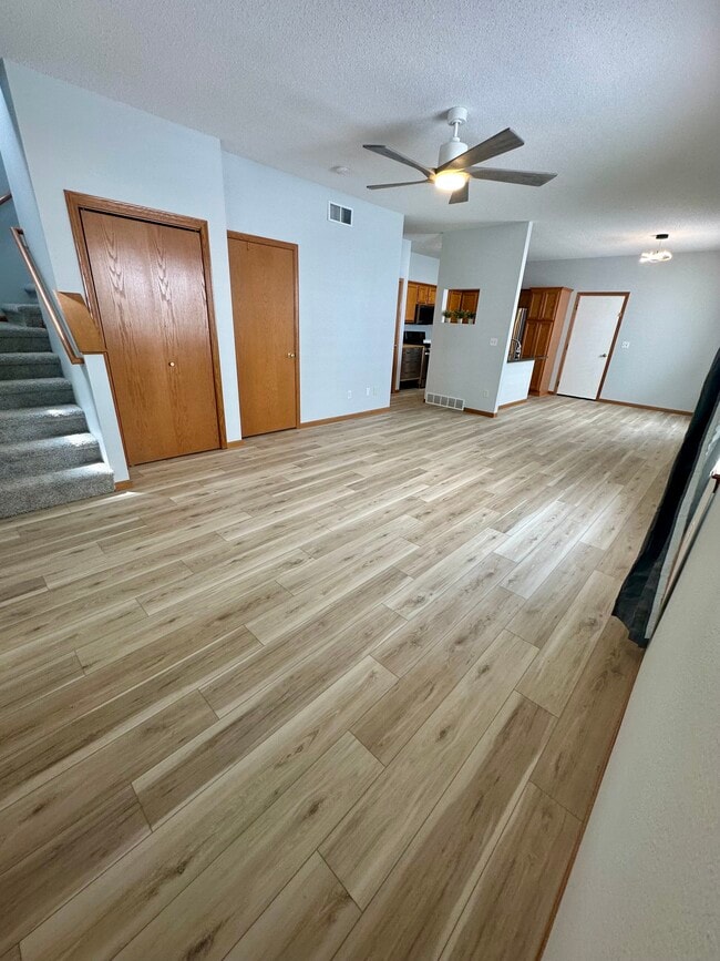 Building Photo - 2786 Irving Ave