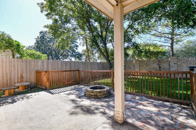 Building Photo - 3019 Red Oak Leaf Trail