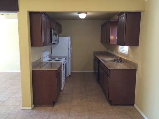 Building Photo - 356 S University Ave