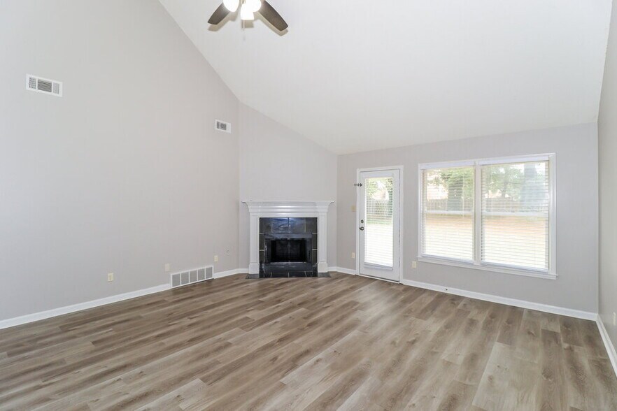 Building Photo - 1522 Appling Wood Cove S