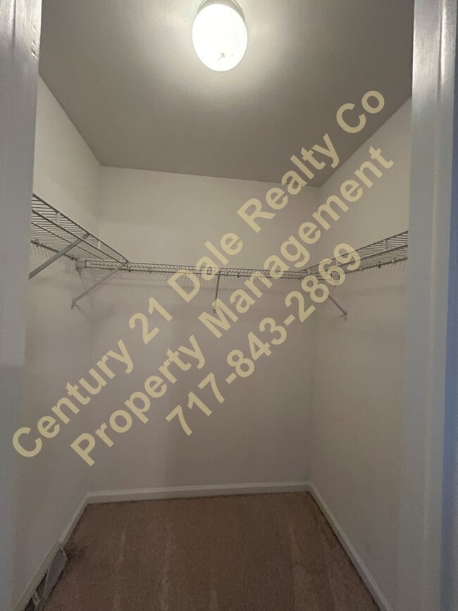 Building Photo - Beautiful 2 Bedroom Condo in West York Schools with a Large 2 Car Garage