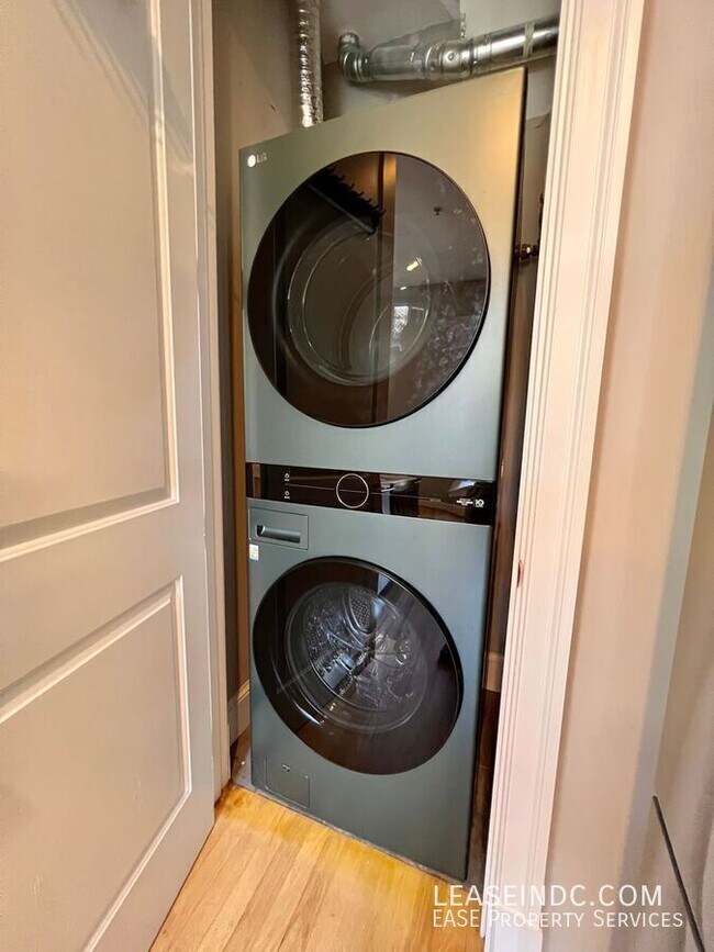 Building Photo - 444 M St NW