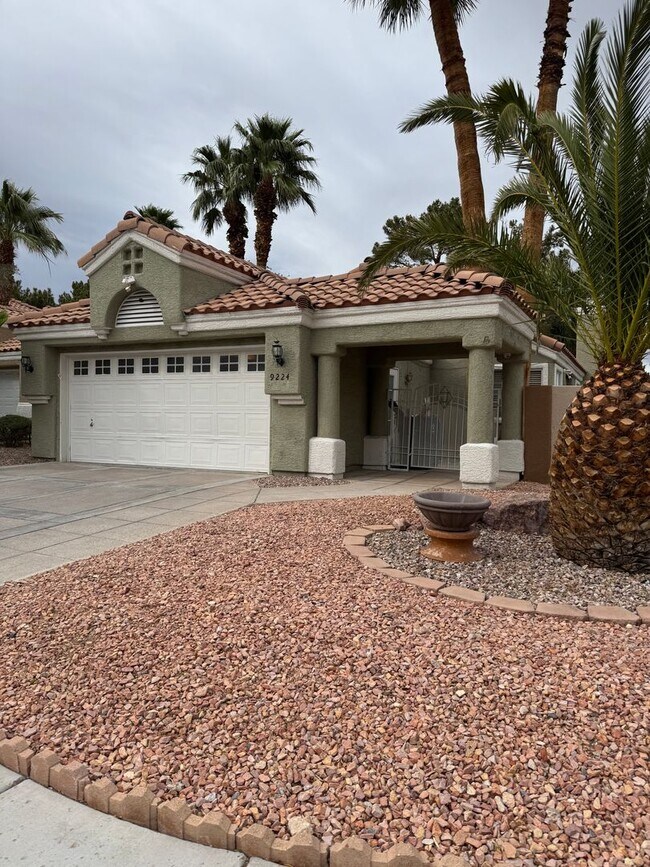 Building Photo - 9224 Kentucky Oaks Dr