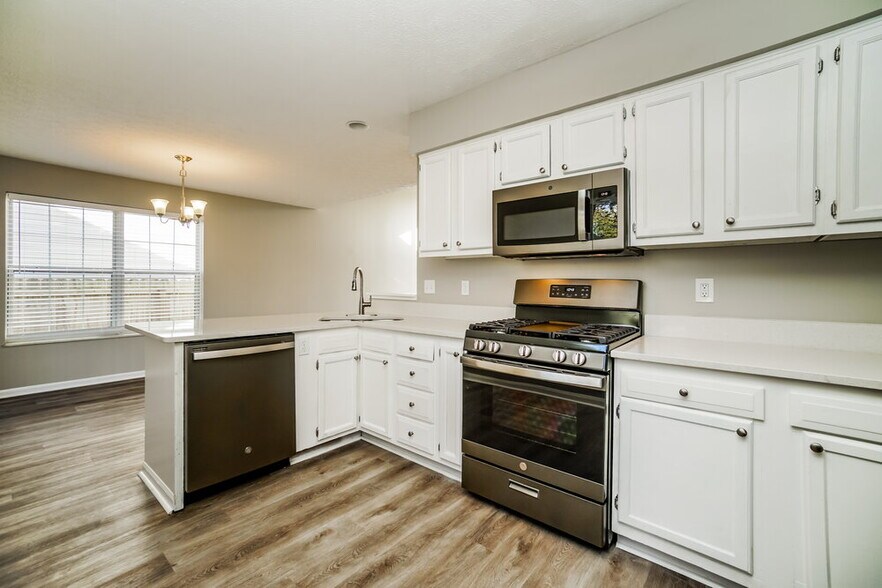 Building Photo - 2791 Beal Dr