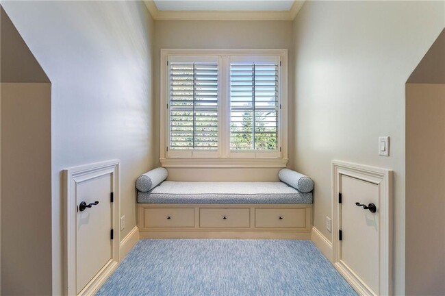 Building Photo - 4000 Heatherwood Way
