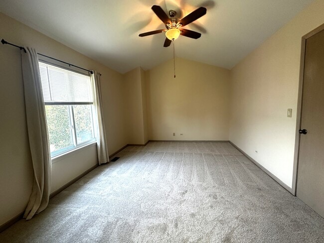 Building Photo - 1152 Vail Ct