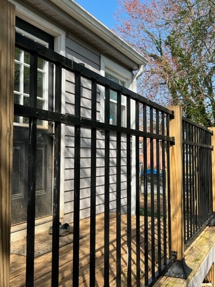 Side Entrance - 803 Grove St