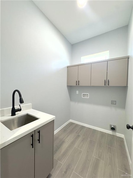 Building Photo - 905 Durango Dr