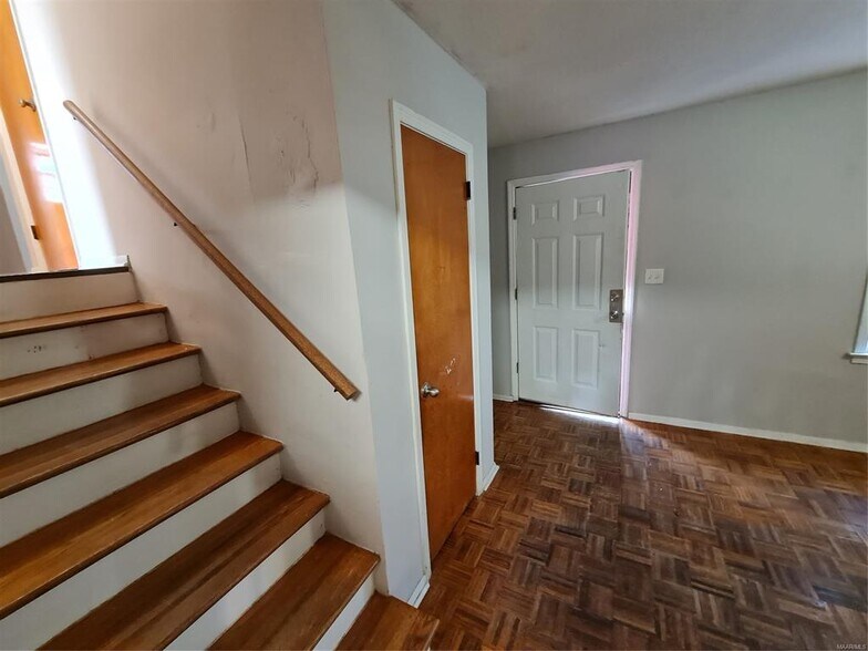 Building Photo - 1618 Midway St