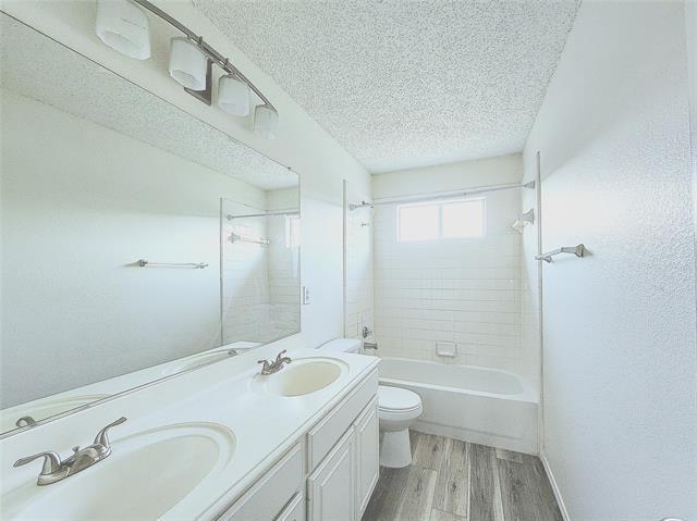 Building Photo - 3917 Rushden Ct