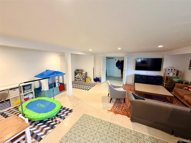 Building Photo - 214 National Blvd