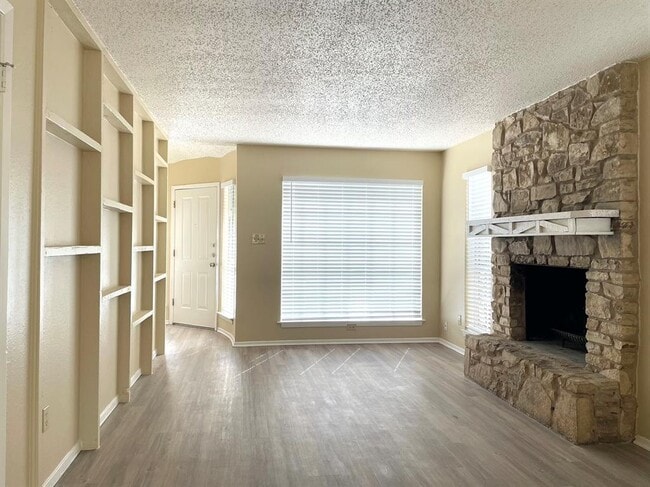 Building Photo - 8603 Fathom Cir