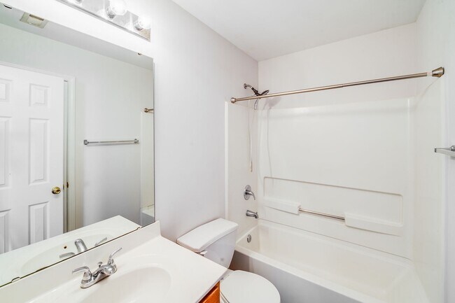 Building Photo - Your Haven Awaits in Havenbrook – Modern 4...