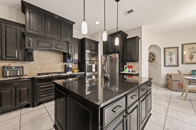 Building Photo - 2515 Avon Gate Ct