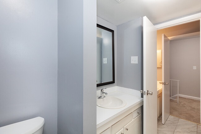 Building Photo - 4609 Coronado Dr
