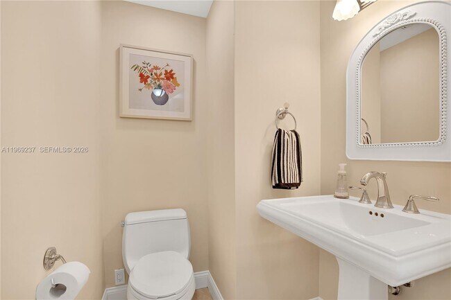 Building Photo - 3350 SW 27th Ave