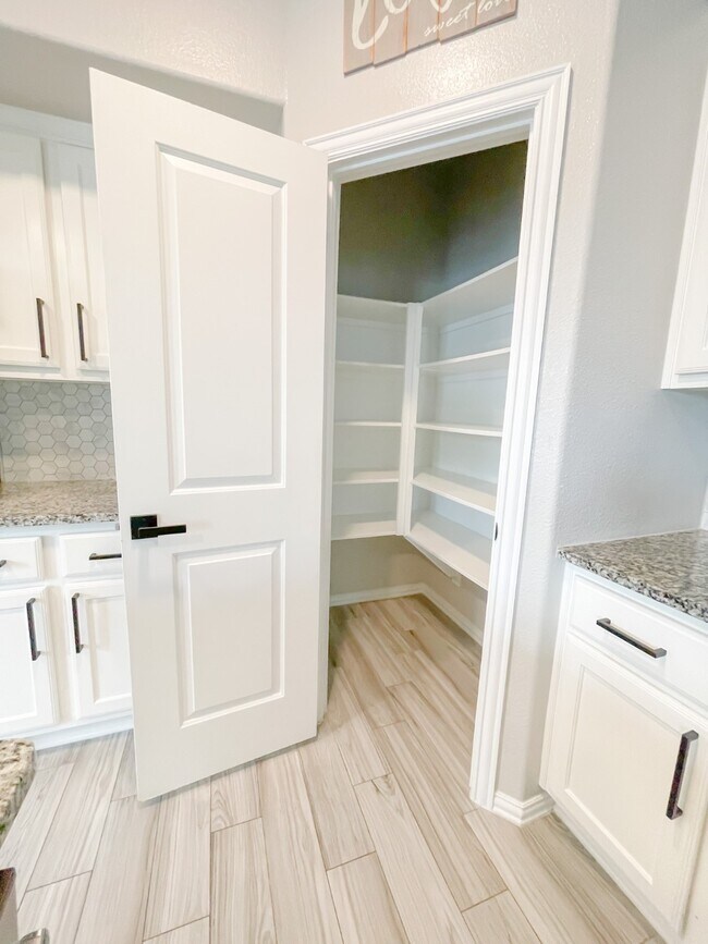 Building Photo - 21130 American Yellowwood Pl