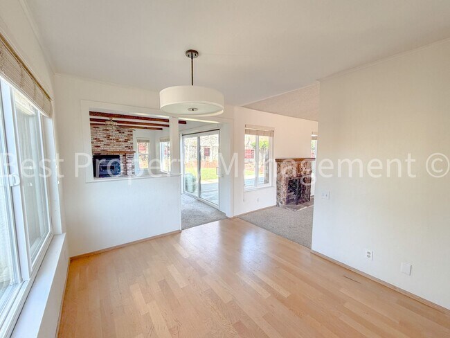 Building Photo - Great Shape Single Family Home near Fremont Bart Station