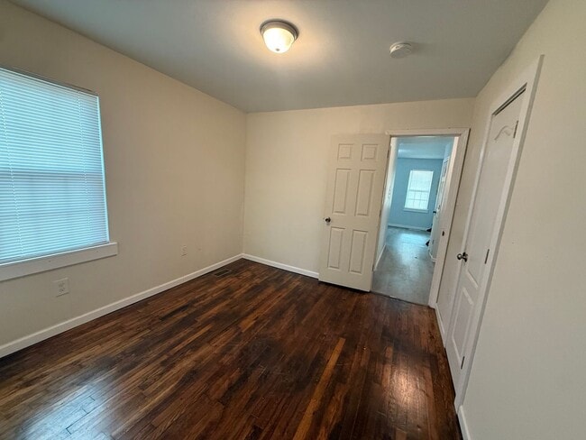 Building Photo - 709 Denby St SW