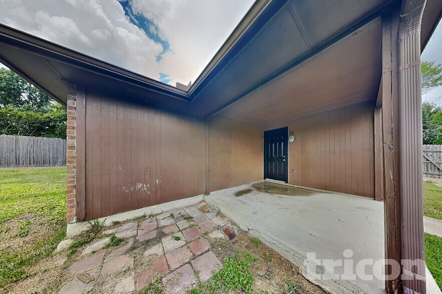 Building Photo - 10008 Buffalo Grove Rd
