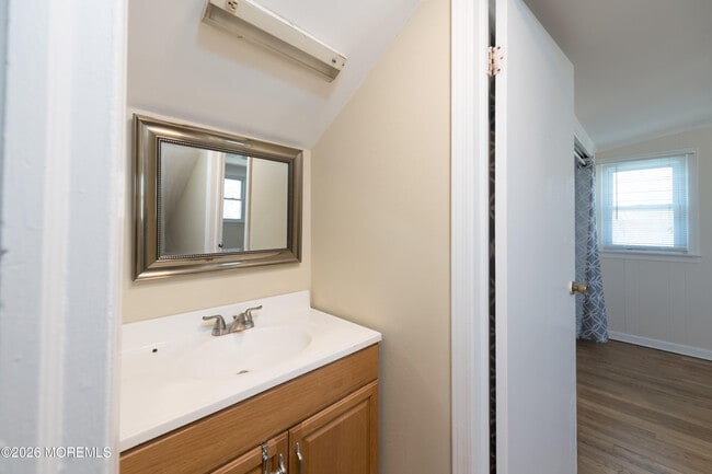 Building Photo - 166 Morningside Ave