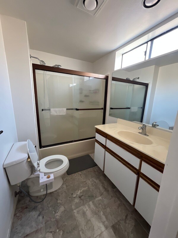 Building Photo - 611 S 6th St