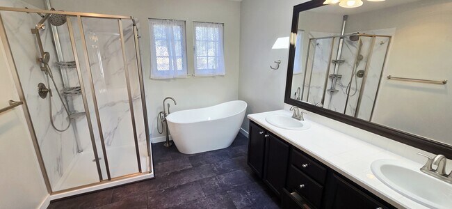 Building Photo - 23580 Brixton Pl