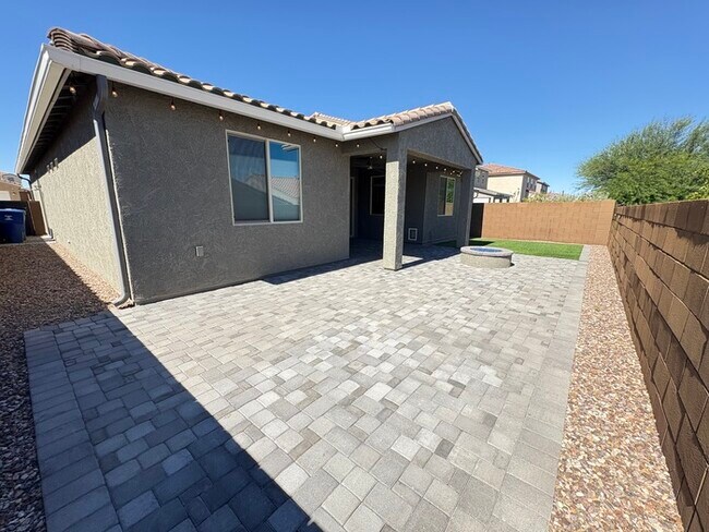 Building Photo - SAGUARO TRAILS 2bd PLUS DEN and 2ba HOME AVAILABLE NOW!!