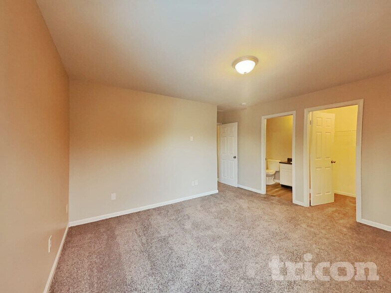 Building Photo - 15436 Dusty Trail