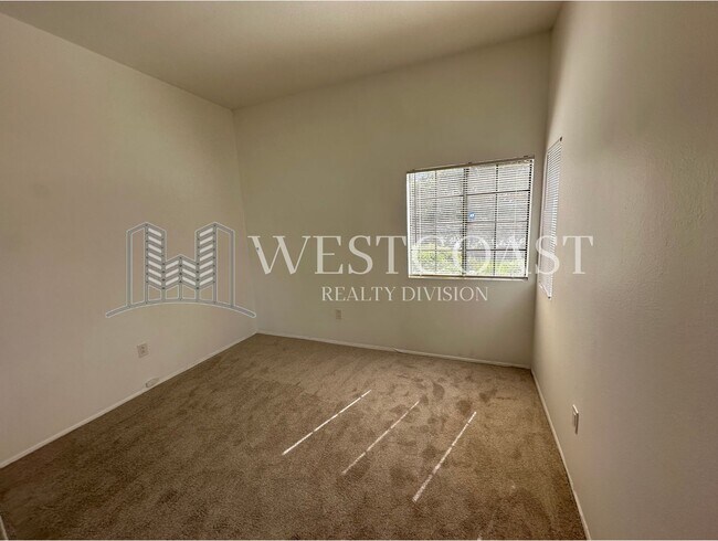 Building Photo - Beautiful Two-Story 3 Bed, 2 Bath Home in Calavera Hills Villas Community in Carlsbad