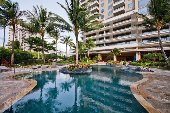 Building Photo - 1551 Ala Wai Blvd