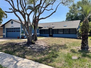 Building Photo - 10317 Lazy Lake Dr