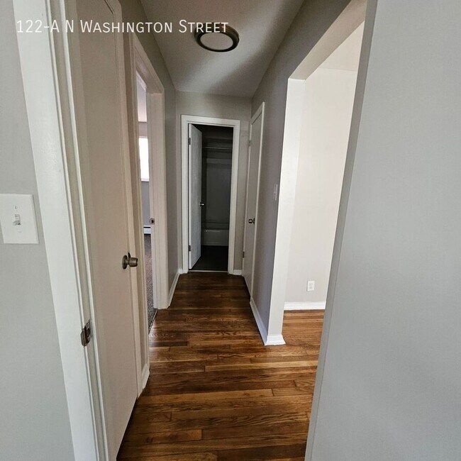 Building Photo - 122-A S Washington St