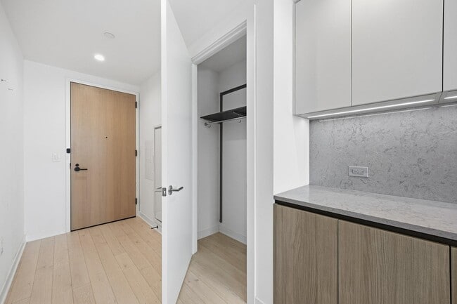 Building Photo - 10 Provost St