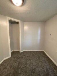 Building Photo - 1521 E Kirby Ave