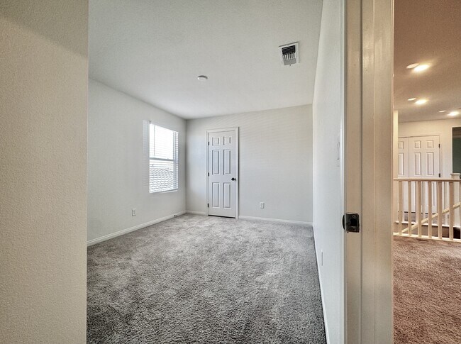 Building Photo - 4258 Tarim St