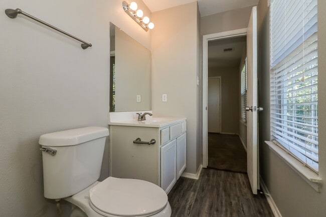 Building Photo - 20908 Patriot Park Ln