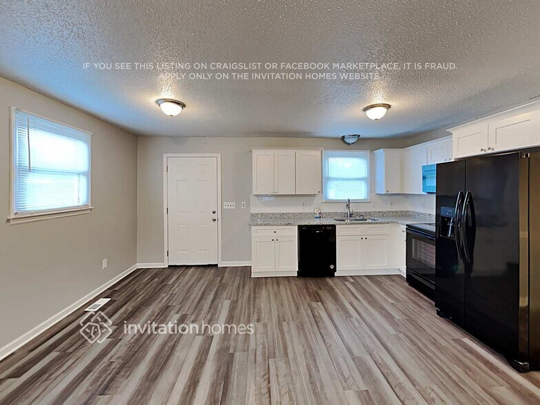 Building Photo - 208 Ferncliff Dr