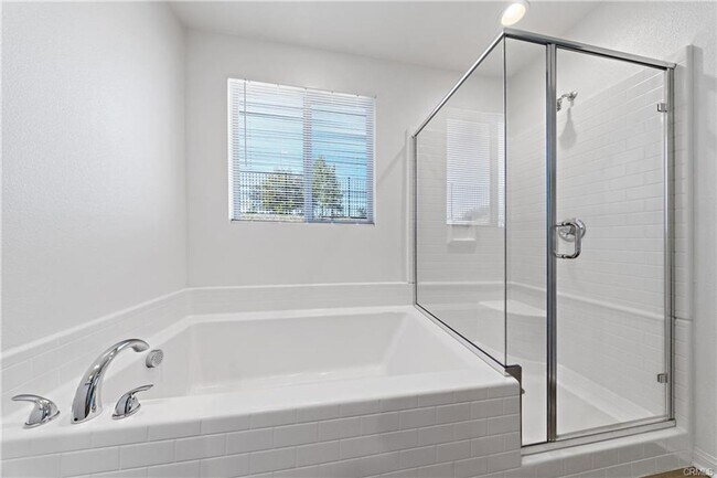 Building Photo - 2022 Built 4 bedroom WILDOMAR home for LEASE!