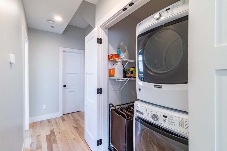 In-unit laundry - 4014 Tejon St