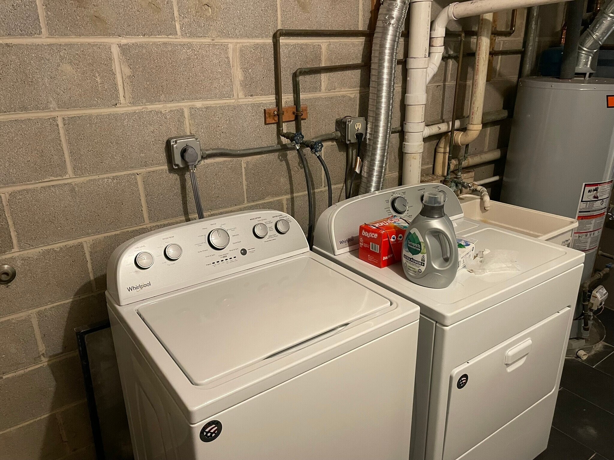 Building Photo - 1321 I St NE