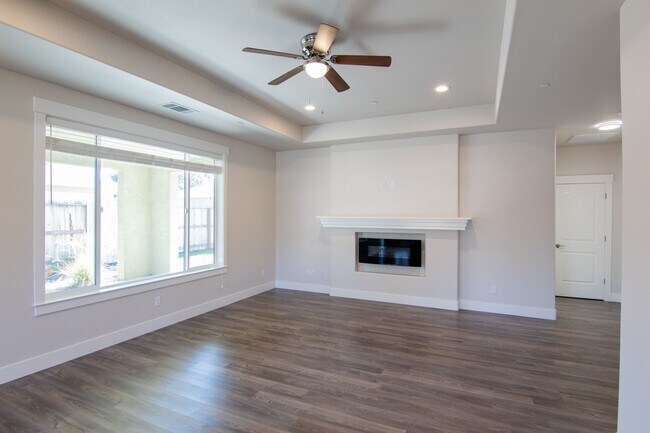 Building Photo - MOVE IN SPECIAL $500 OFF FIRST MONTHS RENT