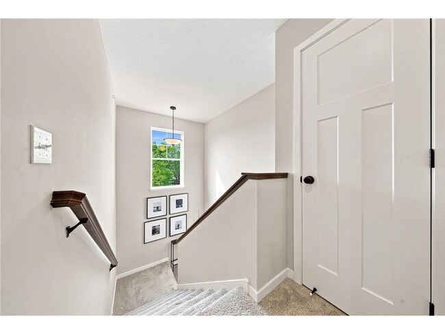 Building Photo - 2217 Gateway Curv